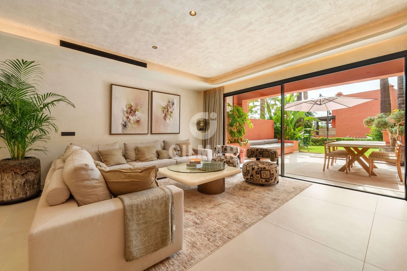 4 sovrum Radhus till salu i Golden Mile med pool garage - 2 150 000 € (Ref: 9638036)