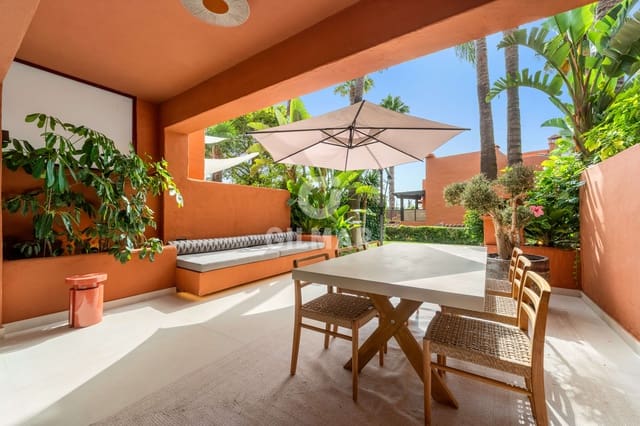 4 sovrum Radhus till salu i Lomas De Marbella, Marbella med pool garage - 2 150 000 € (Ref: 9638036)