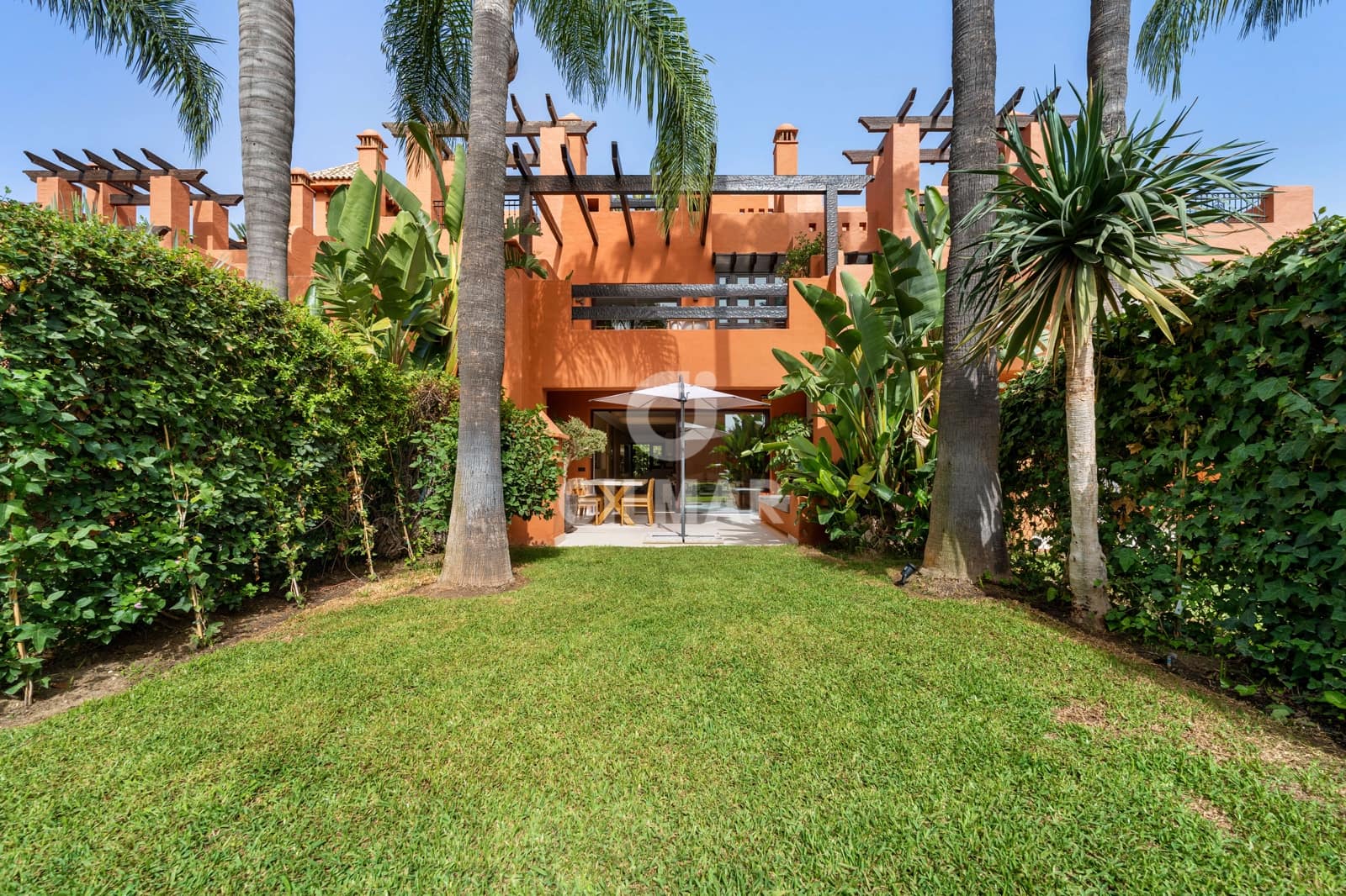 4 sovrum Radhus till salu i Golden Mile med pool garage - 2 150 000 € (Ref: 9638036)