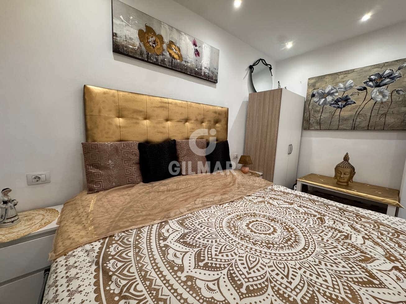 1 quarto Apartamento para venda em Playa de las Americas com piscina - 299 000 € (Ref: 9643522)