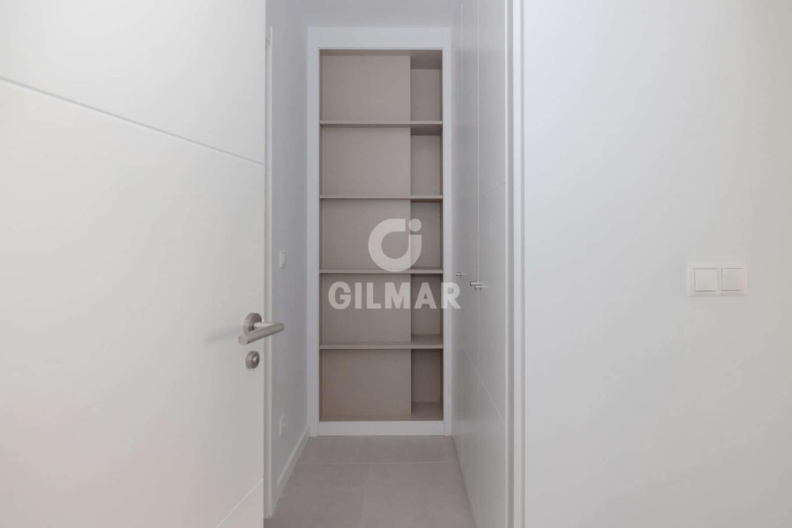 2 slaapkamer Penthouse te koop in Estepona met garage - € 510.000 (Ref: 9645822)