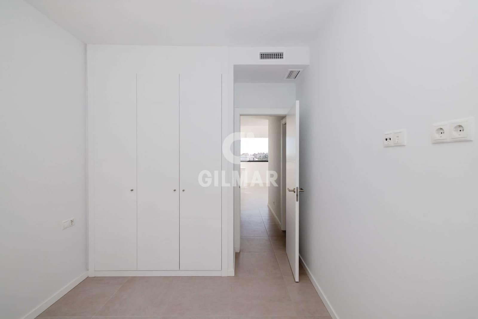 2 slaapkamer Penthouse te koop in Estepona met garage - € 510.000 (Ref: 9645822)