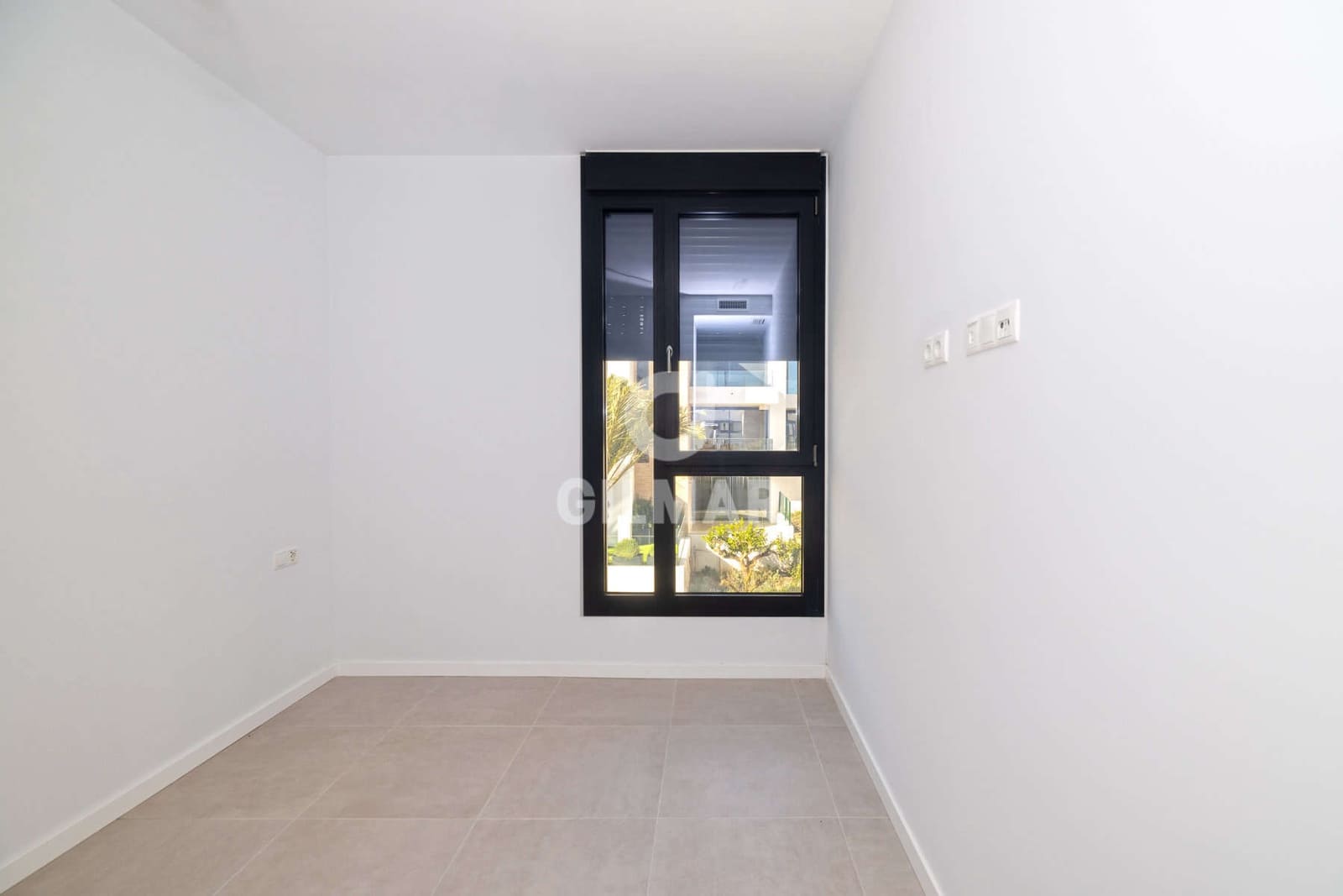 2 slaapkamer Penthouse te koop in Estepona met garage - € 510.000 (Ref: 9645822)