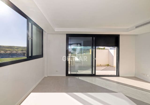 2 slaapkamer Penthouse te koop in Zona Calvario, Estepona met garage - € 510.000 (Ref: 9645822)