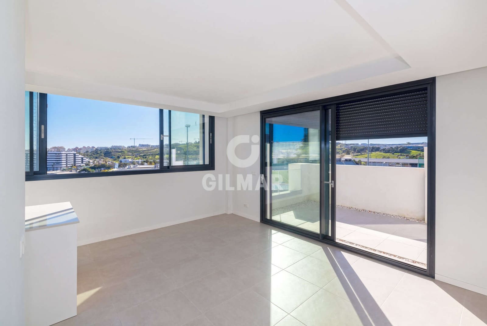 2 slaapkamer Penthouse te koop in Estepona met garage - € 510.000 (Ref: 9645822)