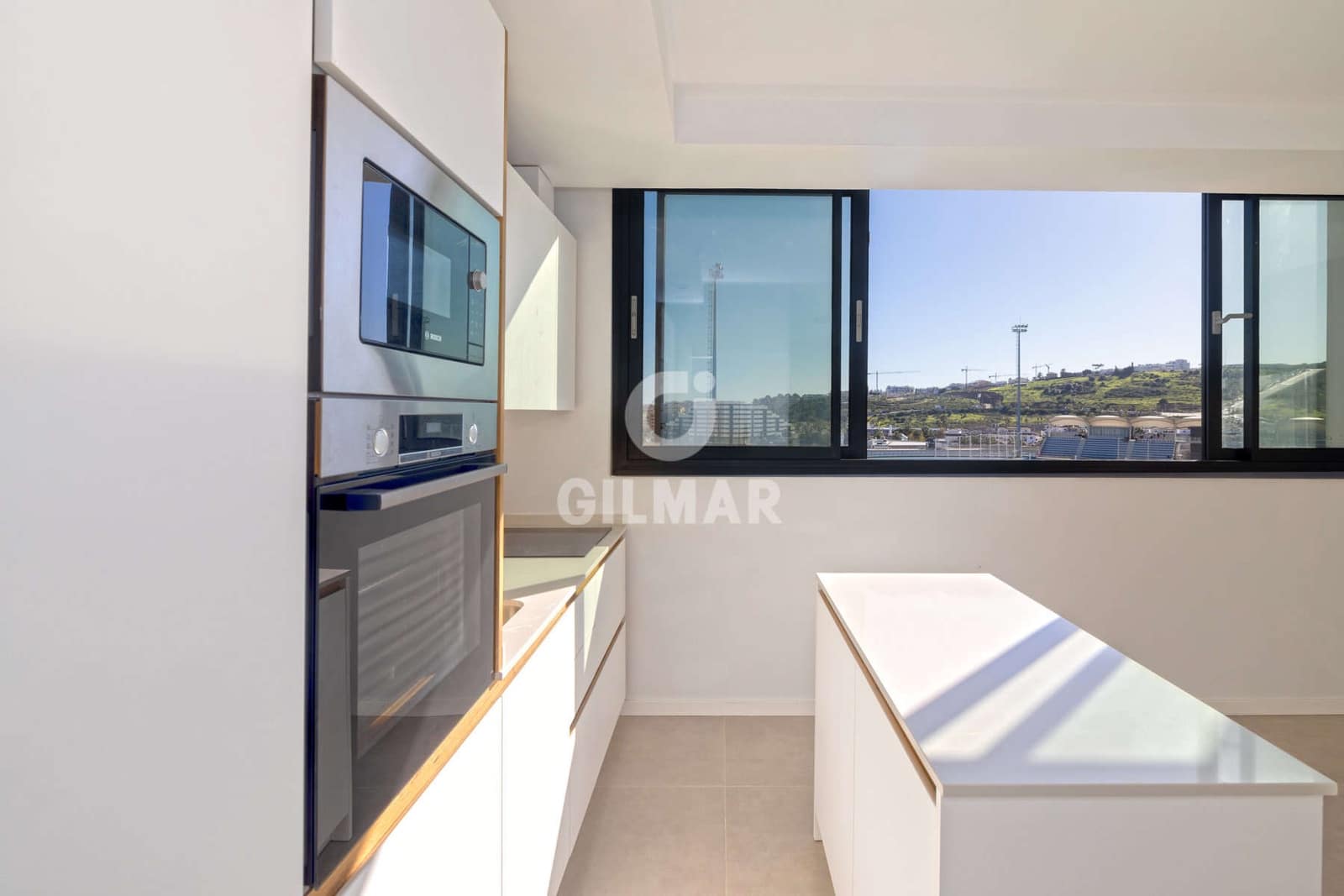 2 slaapkamer Penthouse te koop in Estepona met garage - € 510.000 (Ref: 9645822)