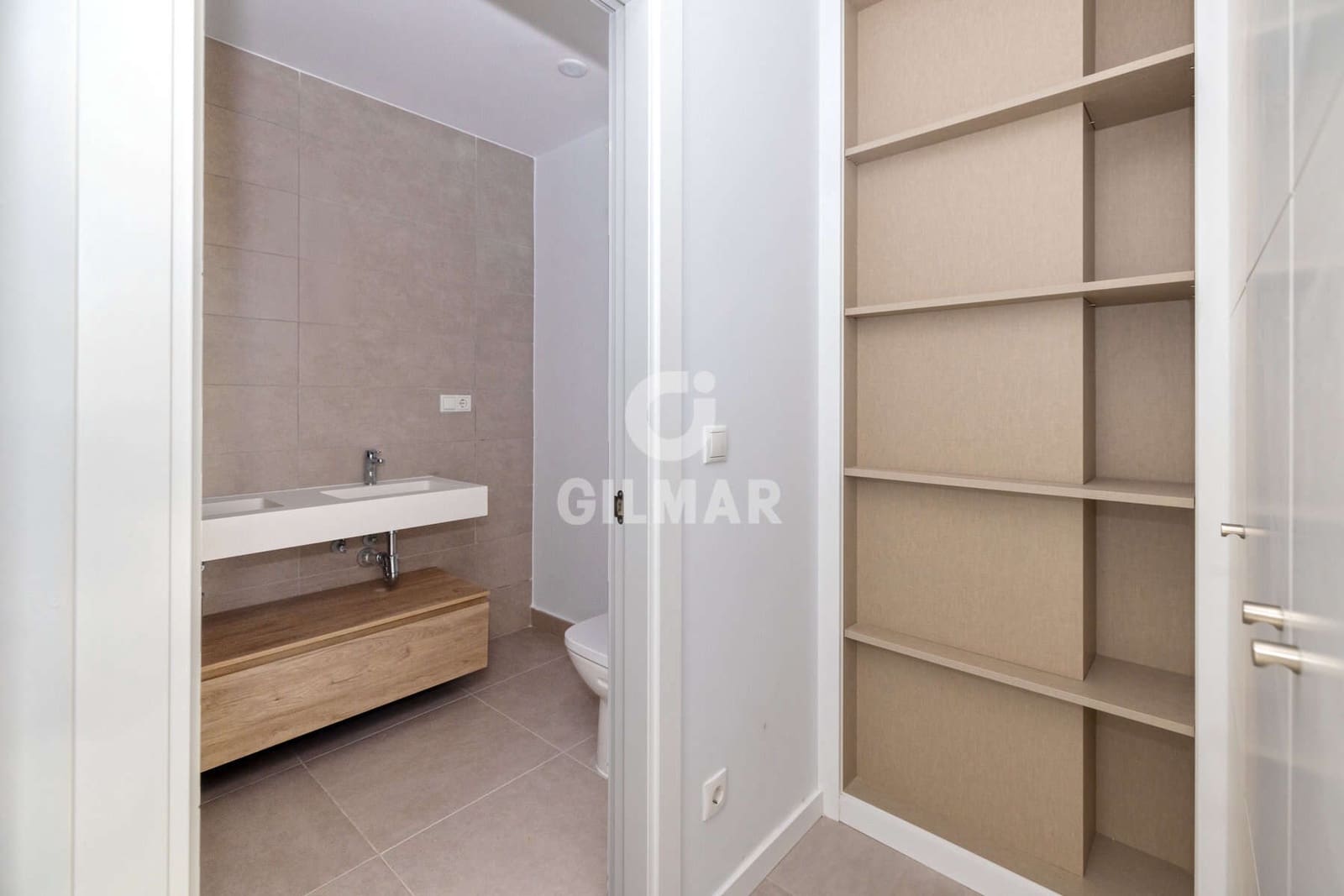 2 slaapkamer Penthouse te koop in Estepona met garage - € 510.000 (Ref: 9645822)