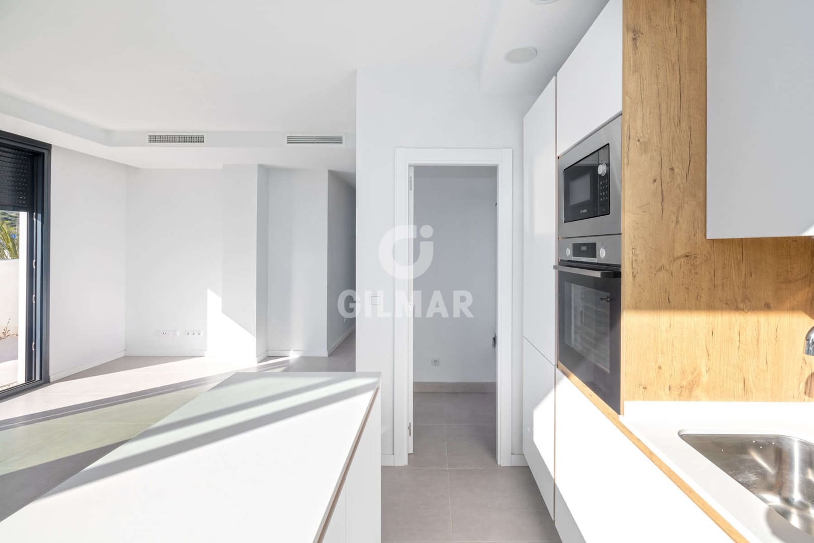 2 slaapkamer Penthouse te koop in Estepona met garage - € 510.000 (Ref: 9645822)