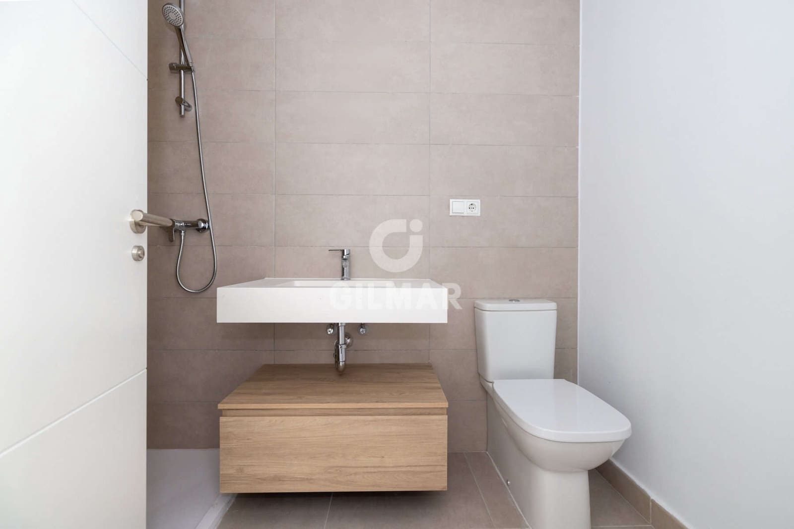 2 slaapkamer Penthouse te koop in Estepona met garage - € 510.000 (Ref: 9645822)