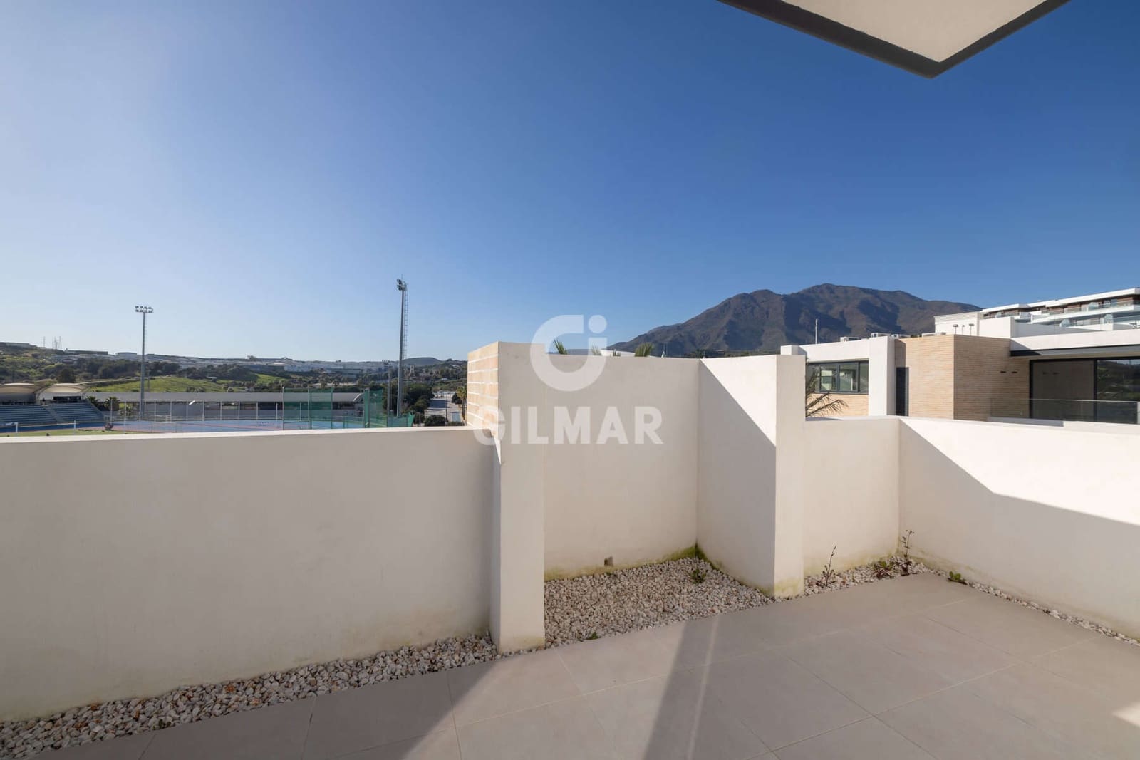 2 slaapkamer Penthouse te koop in Estepona met garage - € 510.000 (Ref: 9645822)