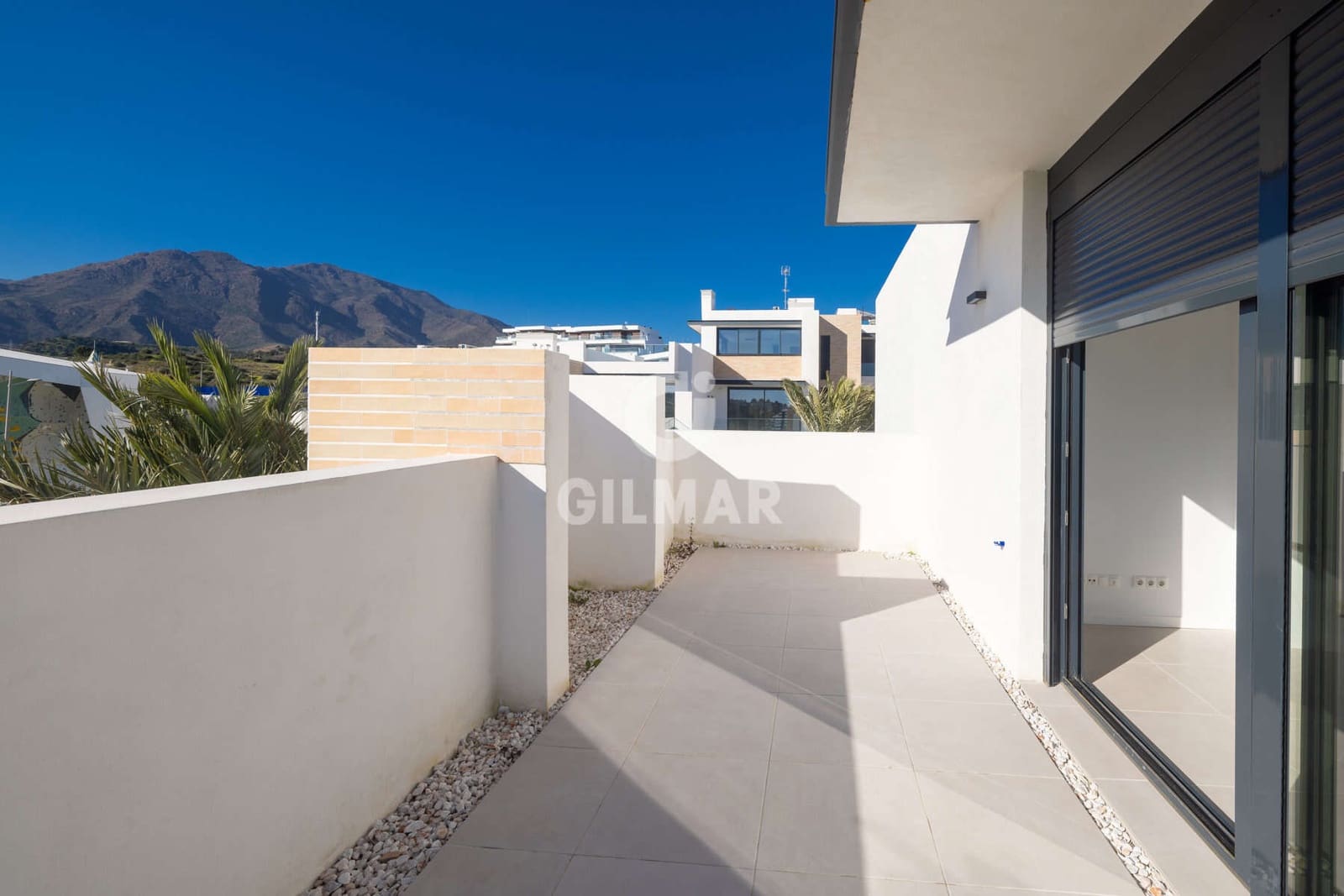 2 slaapkamer Penthouse te koop in Estepona met garage - € 510.000 (Ref: 9645822)