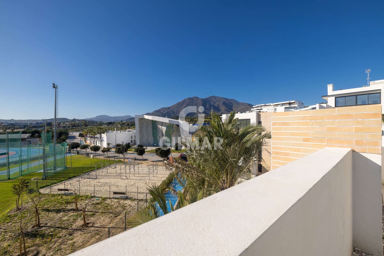 2 slaapkamer Penthouse te koop in Estepona met garage - € 510.000 (Ref: 9645822)