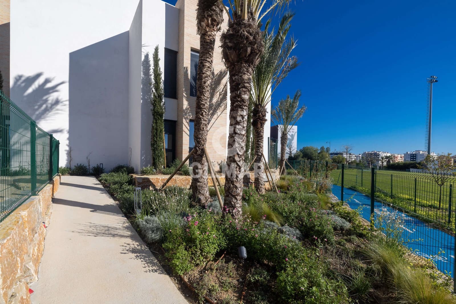 2 slaapkamer Penthouse te koop in Estepona met garage - € 510.000 (Ref: 9645822)