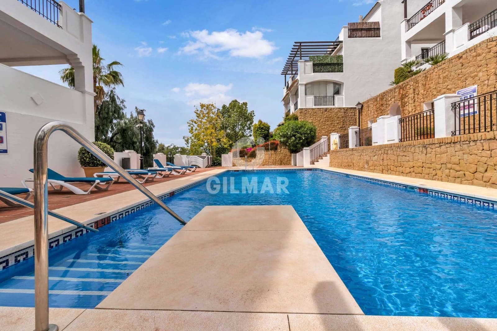 2 soverom Penthouse til salgs i Marbella med svømmebasseng garasje - € 510 000 (Ref: 9645823)