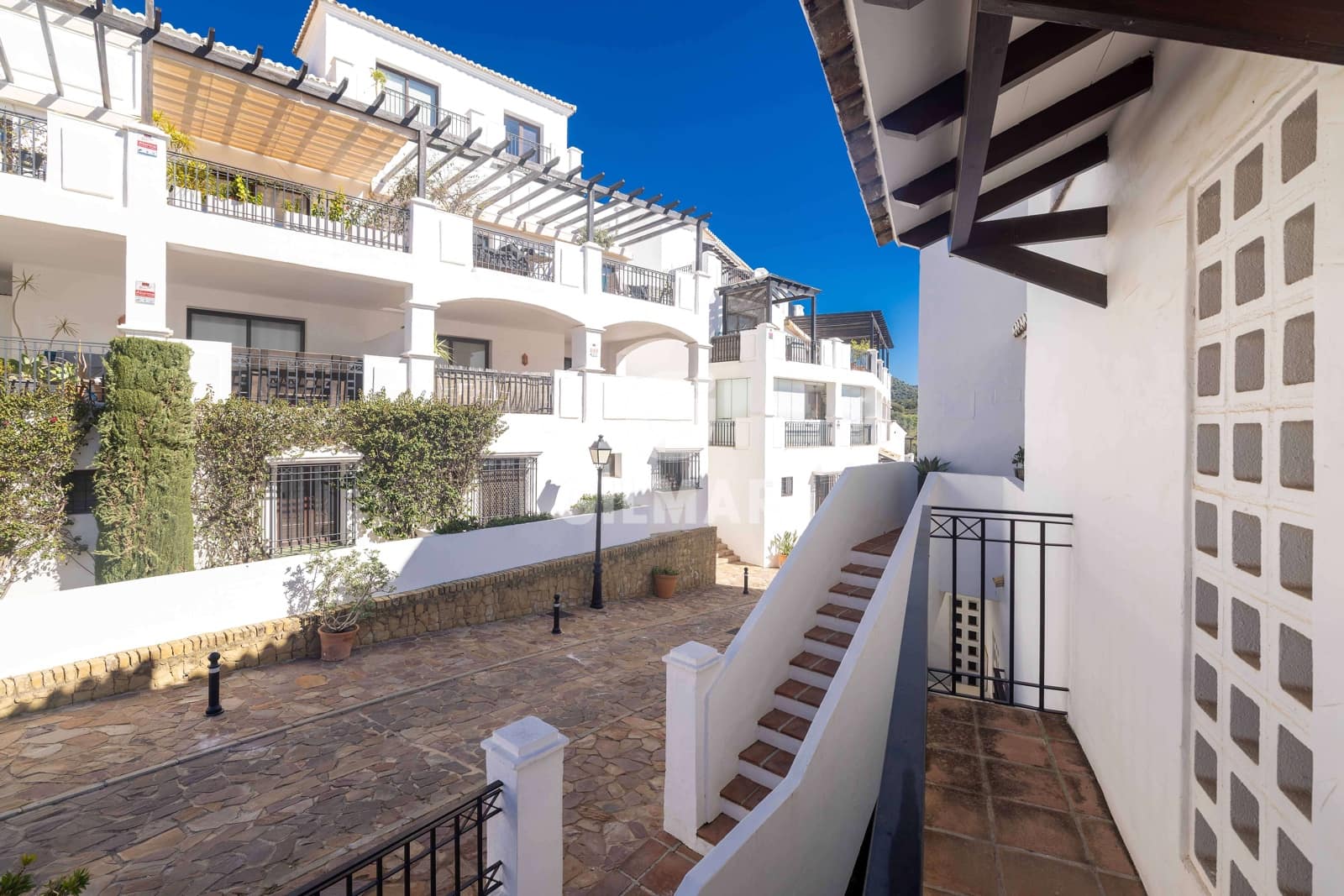 2 soverom Penthouse til salgs i Marbella med svømmebasseng garasje - € 510 000 (Ref: 9645823)