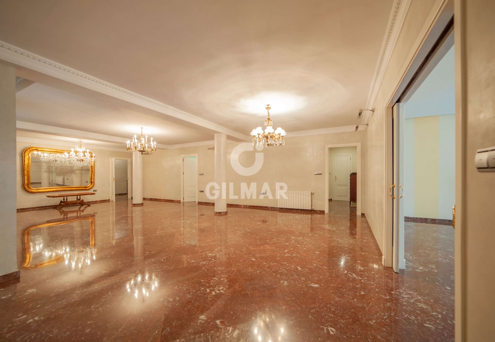 5 sovrum Lägenhet till salu i Sevilla stad med garage - 1 750 000 € (Ref: 9646414)