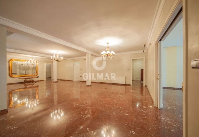 5 sovrum Lägenhet till salu i Museo, Sevilla stad med garage - 1 750 000 € (Ref: 9646414)