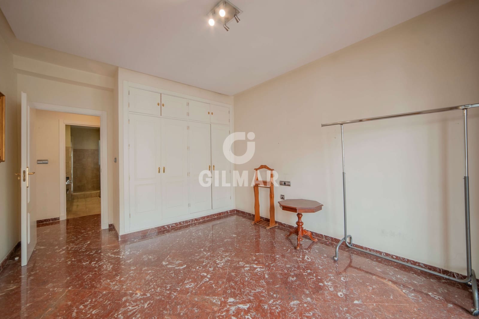 5 sovrum Lägenhet till salu i Sevilla stad med garage - 1 750 000 € (Ref: 9646414)