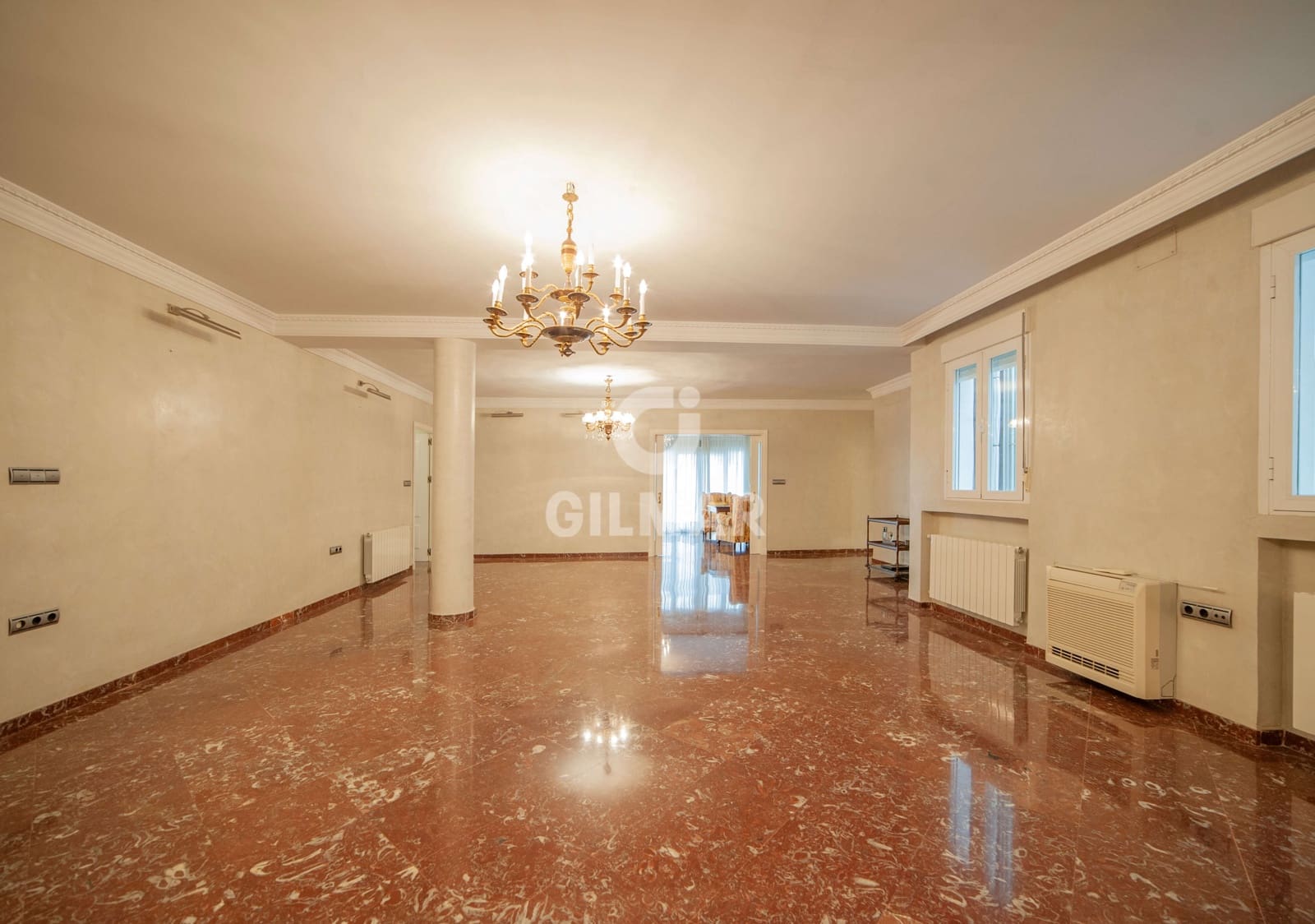 5 sovrum Lägenhet till salu i Sevilla stad med garage - 1 750 000 € (Ref: 9646414)