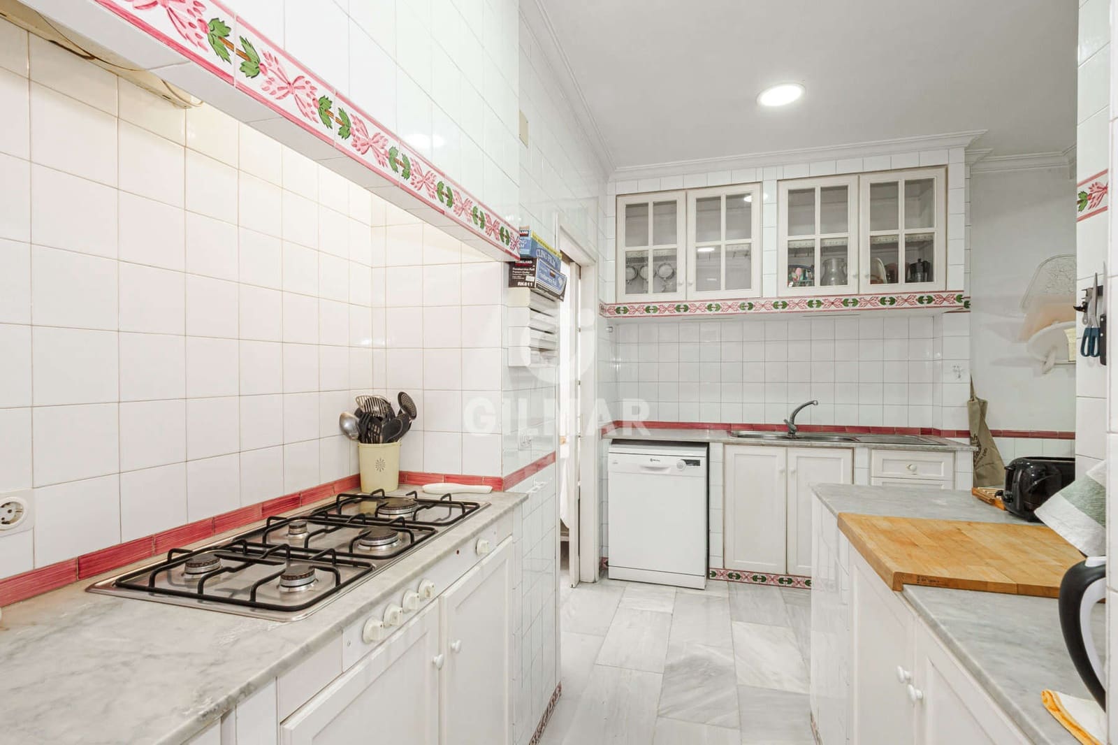 5 sovrum Lägenhet till salu i Sevilla stad med garage - 989 000 € (Ref: 9646415)