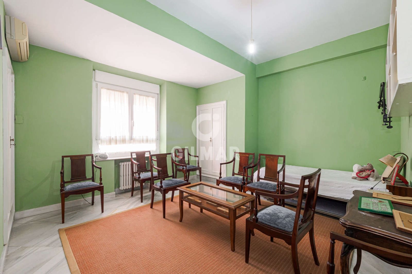 5 sovrum Lägenhet till salu i Sevilla stad med garage - 989 000 € (Ref: 9646415)