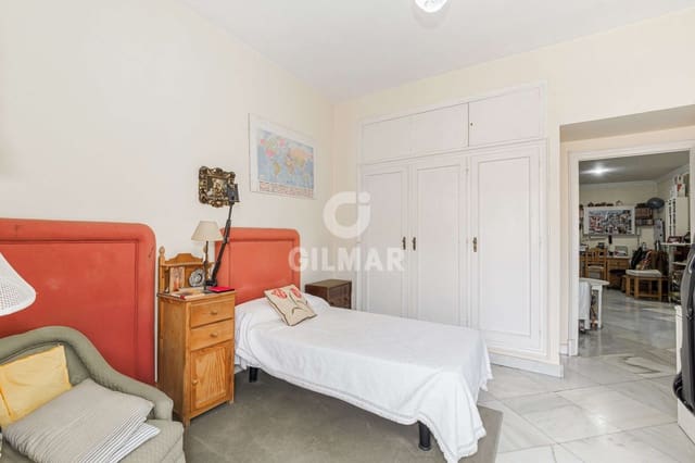 5 sovrum Lägenhet till salu i Triana Este, Sevilla stad med garage - 989 000 € (Ref: 9646415)