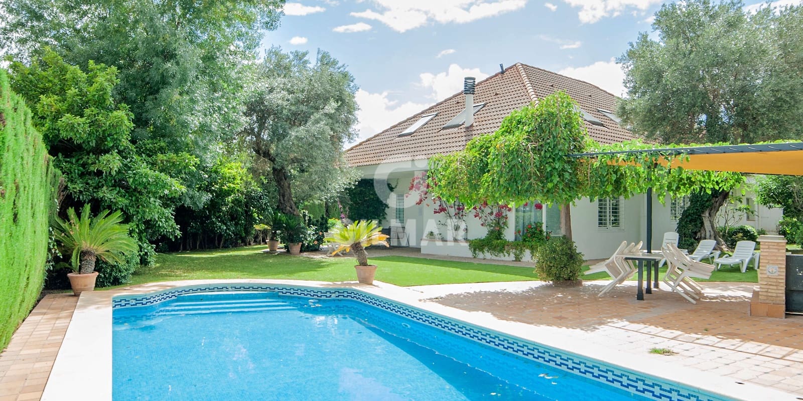 8 Zimmer Villa zu verkaufen in Castilleja de la Cuesta mit Pool - 750.000 € (Ref: 9646418)