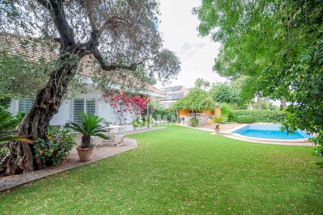 8 Zimmer Villa zu verkaufen in Castilleja de la Cuesta mit Pool - 750.000 € (Ref: 9646418)