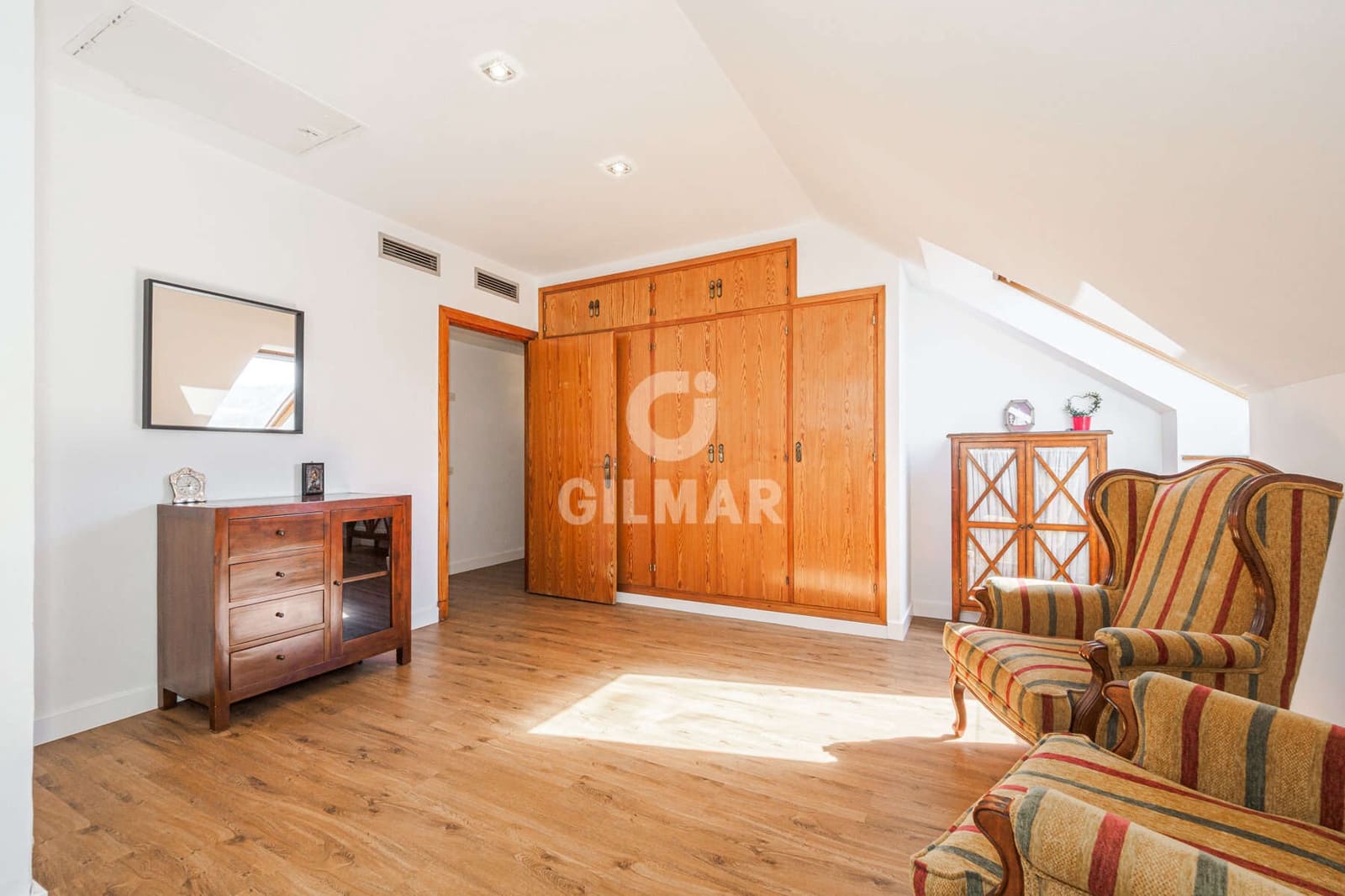 8 Zimmer Villa zu verkaufen in Castilleja de la Cuesta mit Pool - 750.000 € (Ref: 9646418)