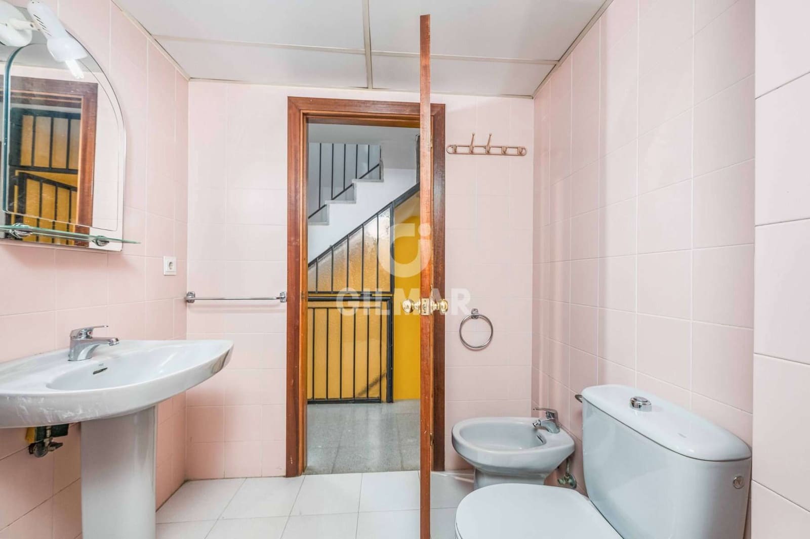 Adosado de 4 habitaciones en Sevilla ciudad en venta con garaje - 399.000 € (Ref: 9646421)