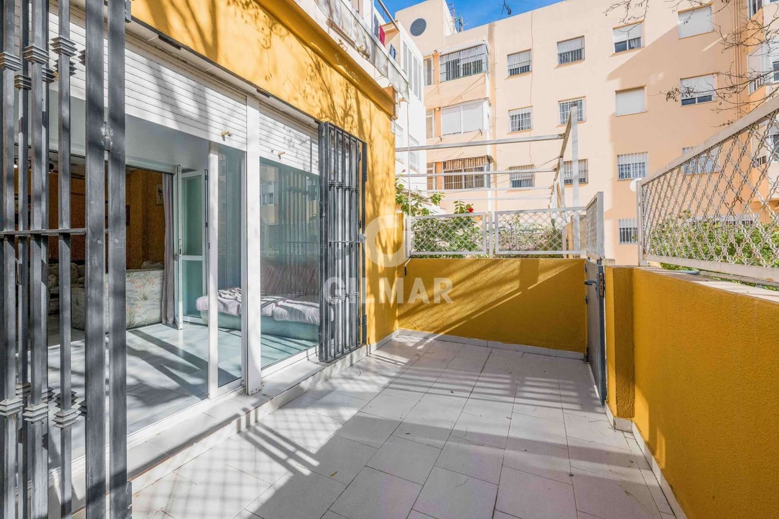 Adosado de 4 habitaciones en Sevilla ciudad en venta con garaje - 399.000 € (Ref: 9646421)