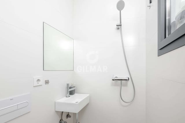 4 camera da letto Villetta a Schiera in vendita in Feria, Siviglia città con piscina - 895.000 € (Rif: 9646423)