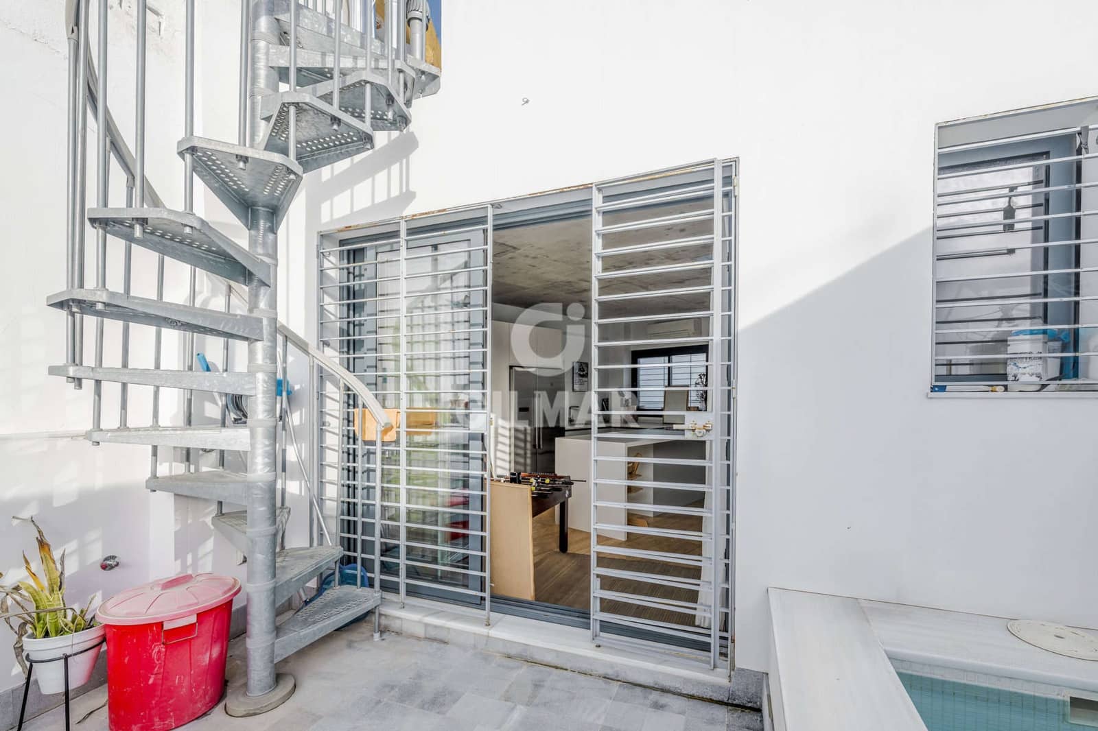 4 bedroom Terraced Villa for sale in Seville city with pool - € 945,000 (Ref: 9646423)