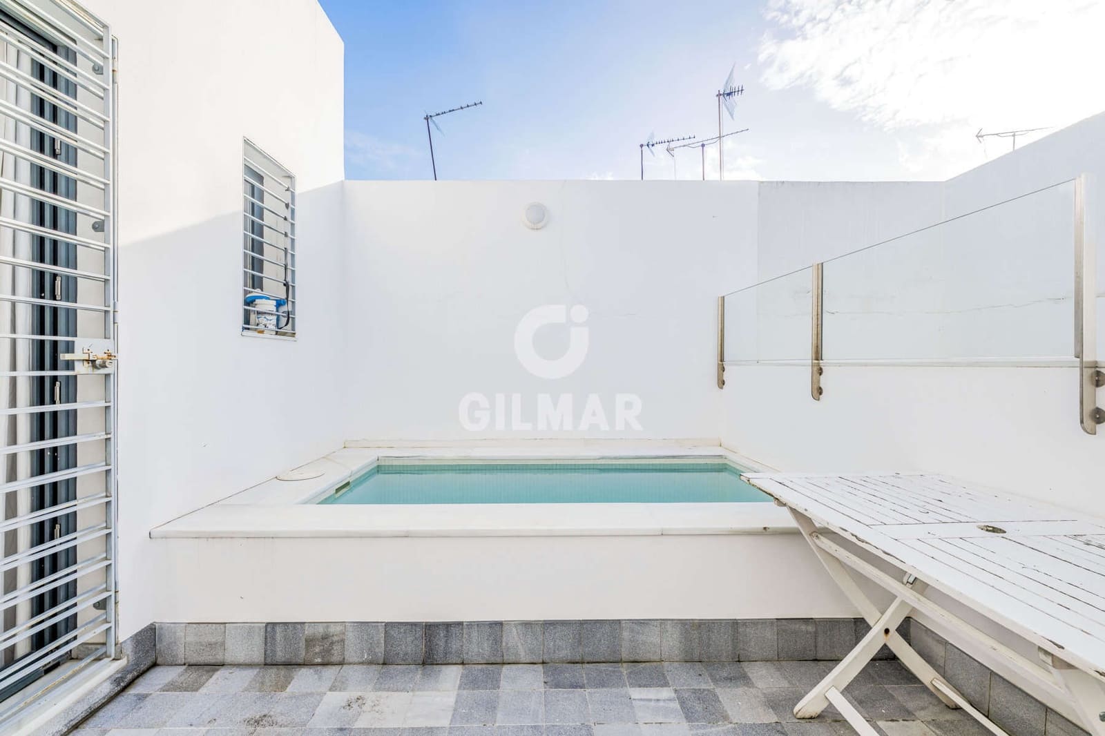 4 bedroom Terraced Villa for sale in Seville city with pool - € 945,000 (Ref: 9646423)