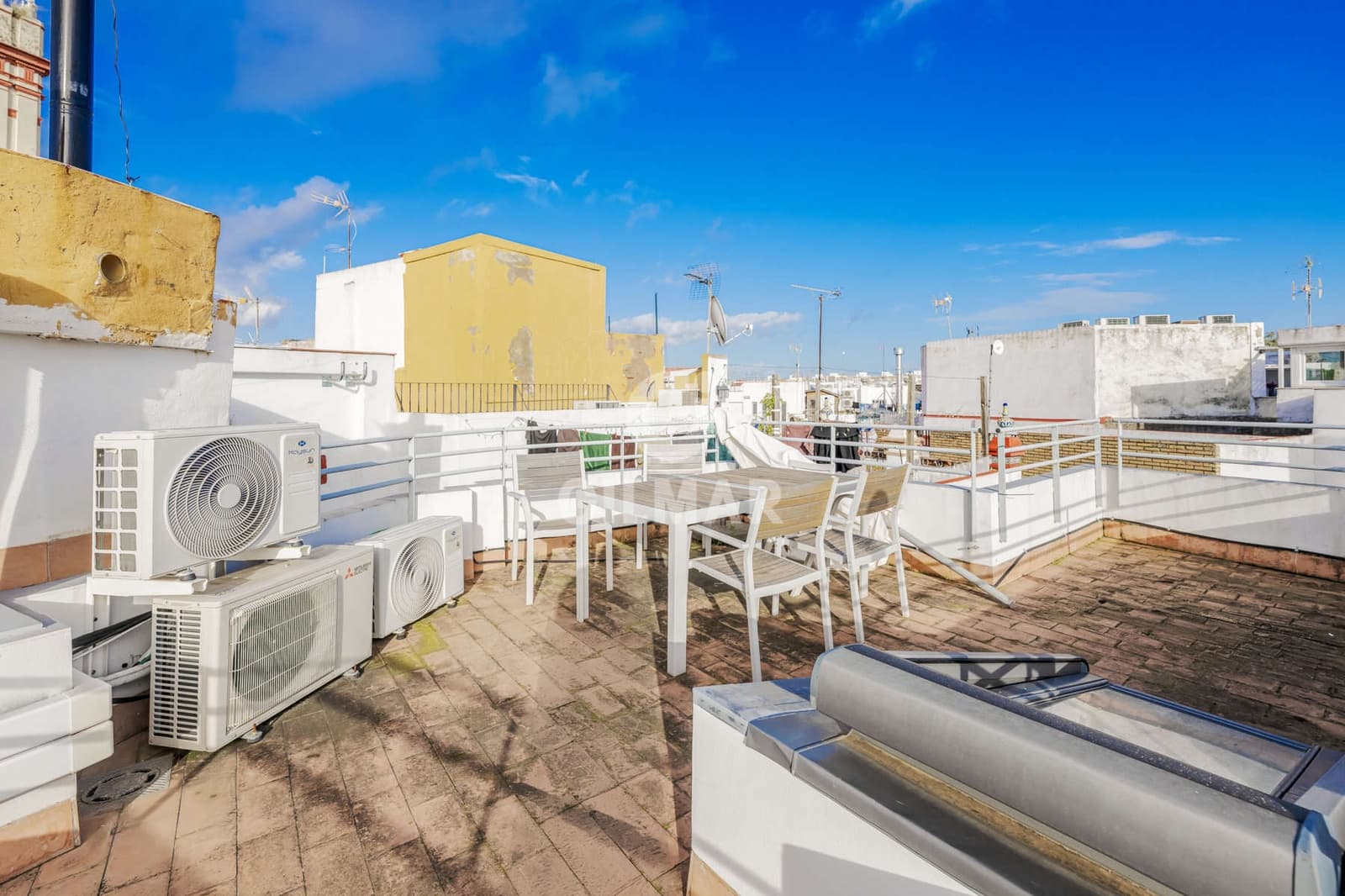 4 bedroom Terraced Villa for sale in Seville city with pool - € 945,000 (Ref: 9646423)