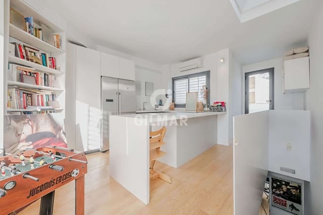 4 camera da letto Villetta a Schiera in vendita in Feria, Siviglia città con piscina - 895.000 € (Rif: 9646423)