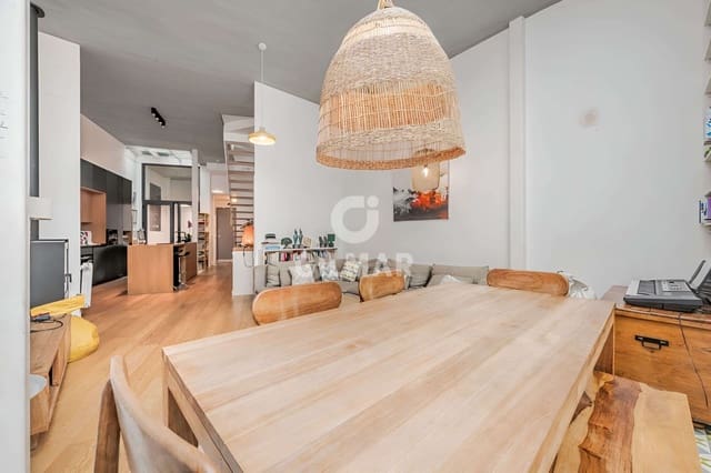 4 camera da letto Villetta a Schiera in vendita in Feria, Siviglia città con piscina - 895.000 € (Rif: 9646423)