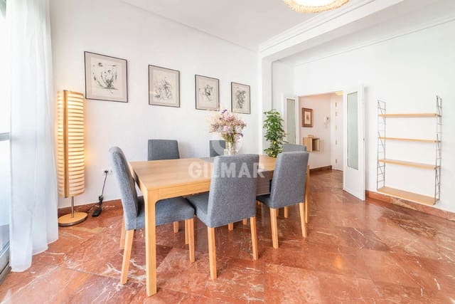 3 quarto Apartamento para venda em Triana Este, Sevilha cidade - 700 000 € (Ref: 9646427)