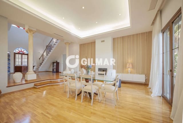 5 soverom Villa til salgs i Alcalá de Guadaira med svømmebasseng - € 790 000 (Ref: 9646430)
