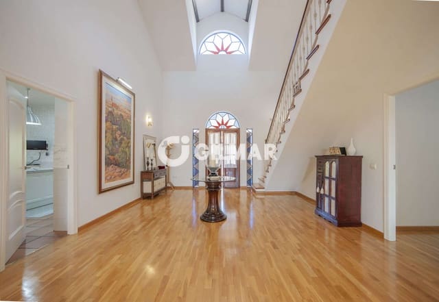 5 soverom Villa til salgs i Alcalá de Guadaira med svømmebasseng - € 790 000 (Ref: 9646430)