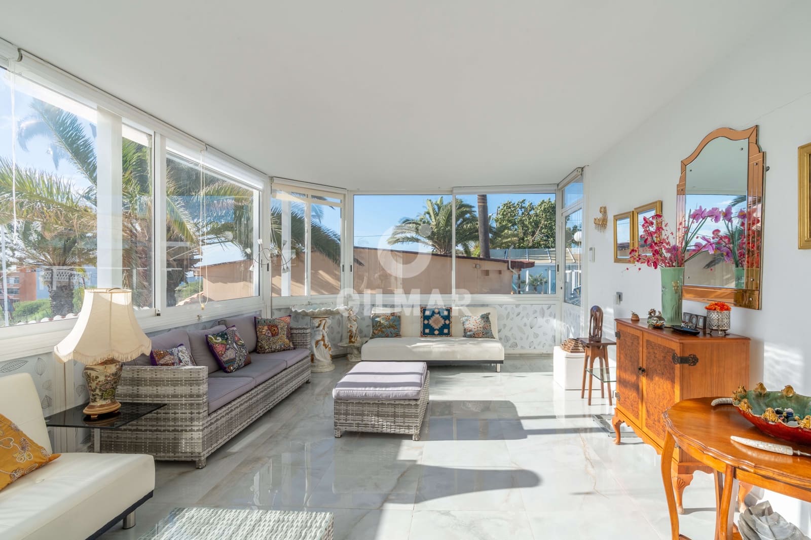 4 chambre Villa/Maison Semi-Mitoyenne à vendre à San Isidro de Abona avec piscine garage - 649 000 € (Ref: 9646434)