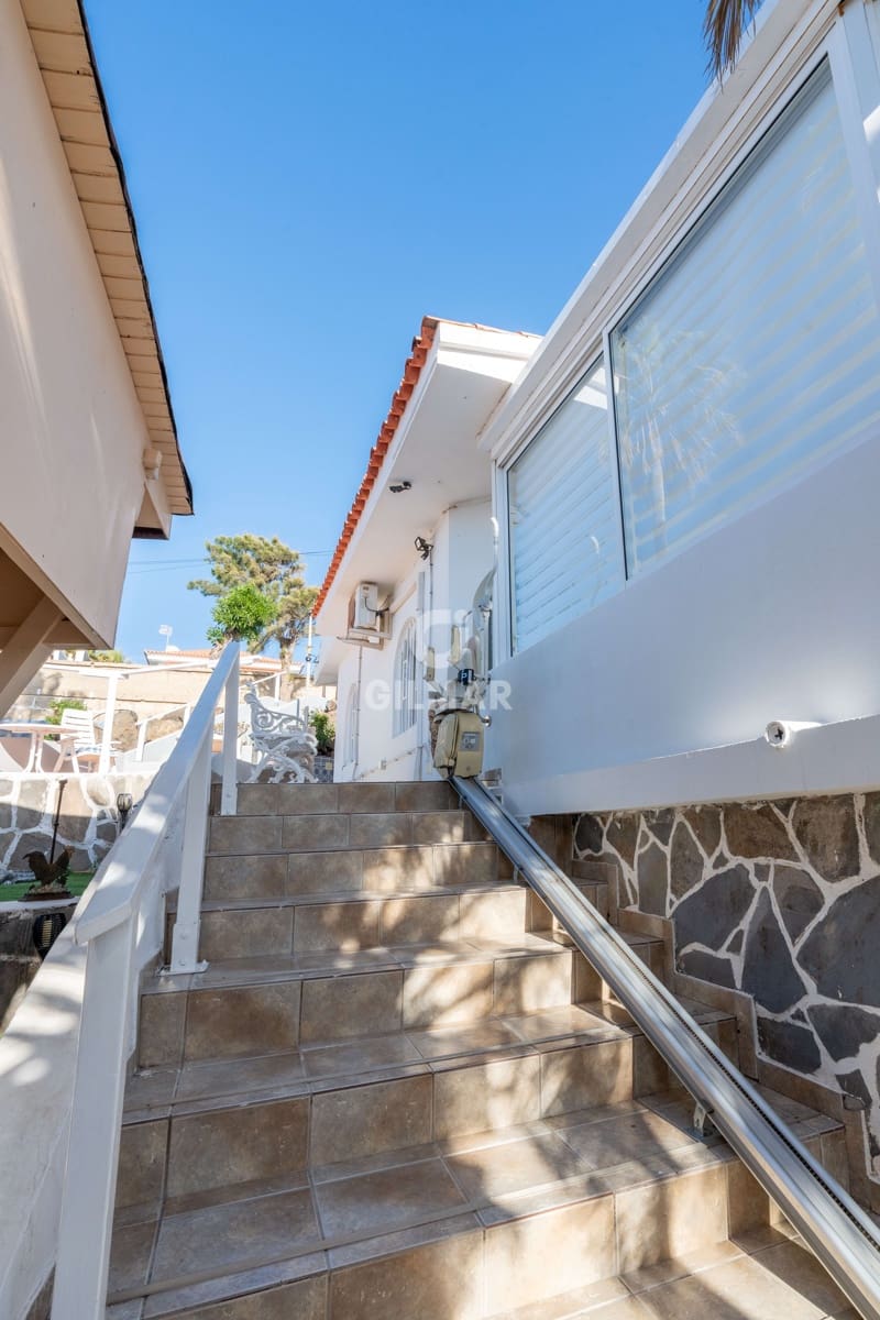 4 chambre Villa/Maison Semi-Mitoyenne à vendre à San Isidro de Abona avec piscine garage - 649 000 € (Ref: 9646434)