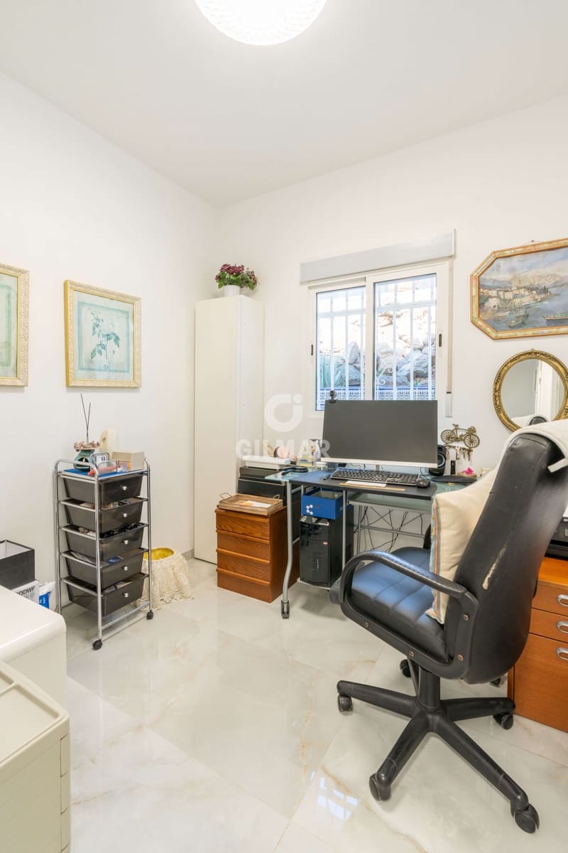 4 chambre Villa/Maison Semi-Mitoyenne à vendre à San Isidro de Abona avec piscine garage - 649 000 € (Ref: 9646434)