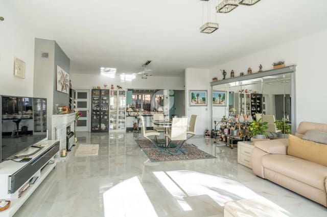 4 chambre Villa/Maison Semi-Mitoyenne à vendre à San Isidro de Abona, Granadilla de Abona avec piscine garage - 649 000 € (Ref: 9646434)