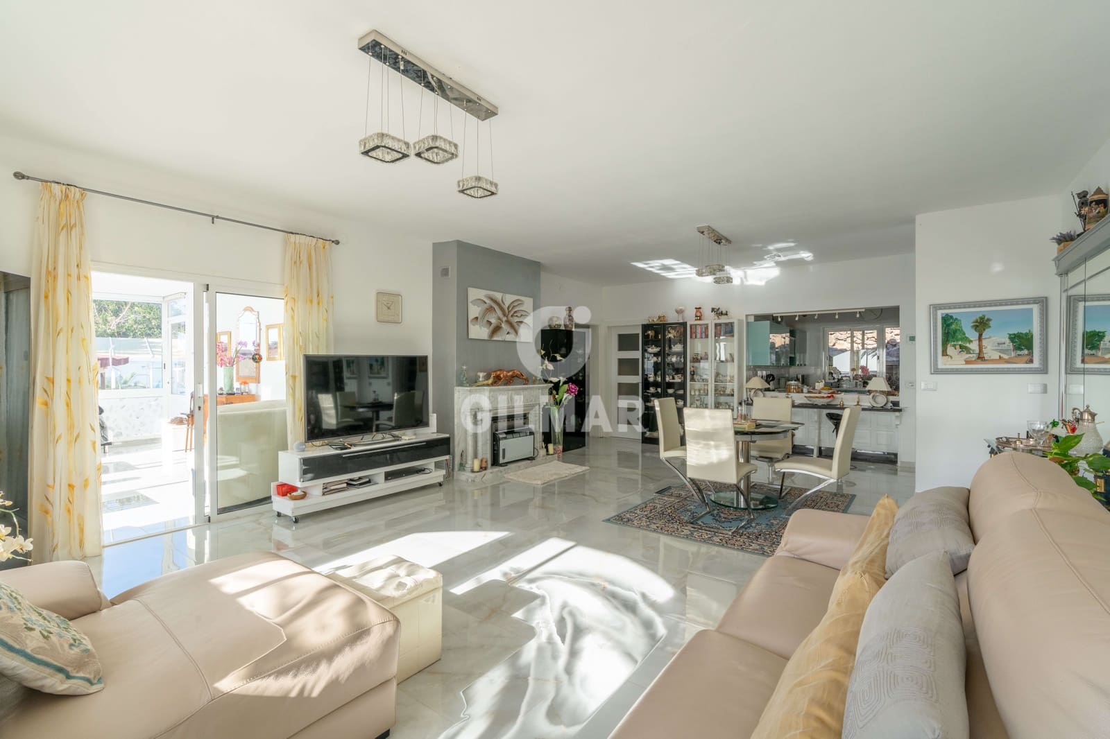 4 chambre Villa/Maison Semi-Mitoyenne à vendre à San Isidro de Abona avec piscine garage - 649 000 € (Ref: 9646434)