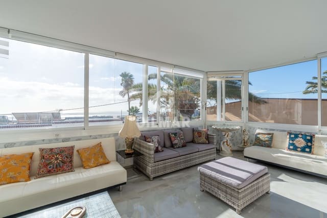 4 chambre Villa/Maison Semi-Mitoyenne à vendre à San Isidro de Abona, Granadilla de Abona avec piscine garage - 649 000 € (Ref: 9646434)