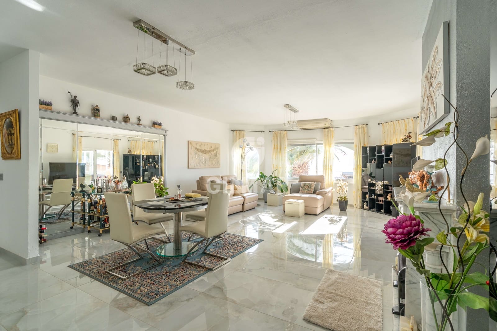 4 chambre Villa/Maison Semi-Mitoyenne à vendre à San Isidro de Abona avec piscine garage - 649 000 € (Ref: 9646434)