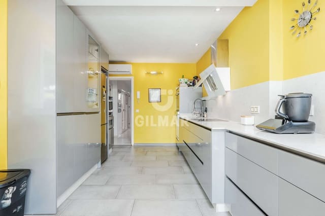 5 camera da letto Villetta Bifamiliare in vendita in Gelves con piscina - 550.000 € (Rif: 9646435)