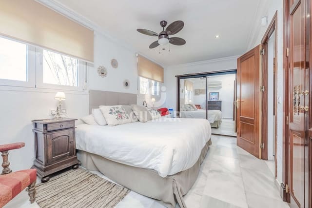 5 camera da letto Villetta Bifamiliare in vendita in Gelves con piscina - 550.000 € (Rif: 9646435)