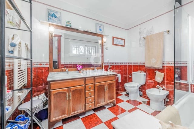 5 camera da letto Villetta Bifamiliare in vendita in Gelves con piscina - 550.000 € (Rif: 9646435)